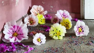 transform-your-space-with-big-paper-flowers:-a-stunning-decorative-trend